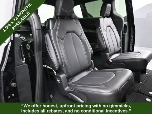 New 2026 Chrysler Voyager LX image 22