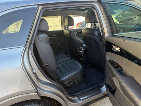 Used 2019 Kia Sorento SX AWD/4WD image 30