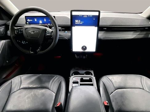 Used 2025 Ford Mustang Mach-E Premium image 9