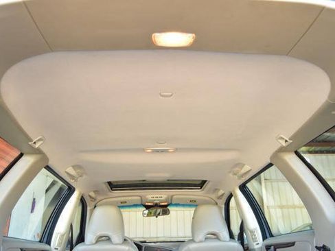 Used 2005 Volvo XC70 AWD/4WD image 37