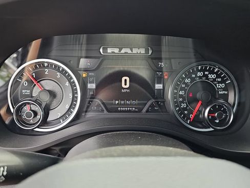 Used 2023 RAM 1500 Laramie RWD image 19