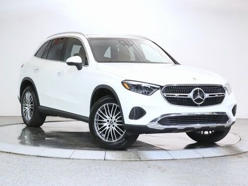 Used 2024 Mercedes-Benz GLC 300 4MATIC w/ Driver Assistance Package image 1