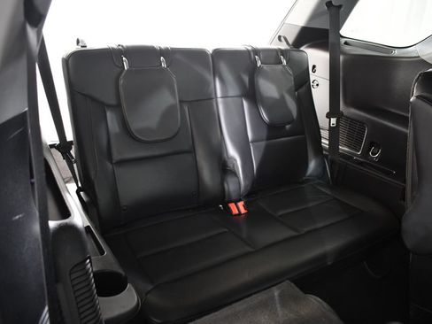 Used 2022 Ford Explorer XLT w/ Equipment Group 202A AWD/4WD image 20
