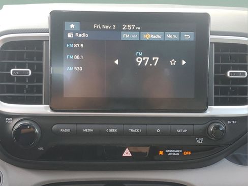 New 2025 Hyundai Venue SEL image 21