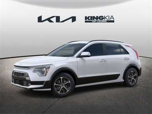 New 2025 Kia Niro SX image 3