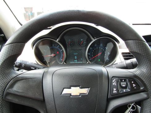 Used 2011 Chevrolet Cruze LS w/ Connectivity Package image 11