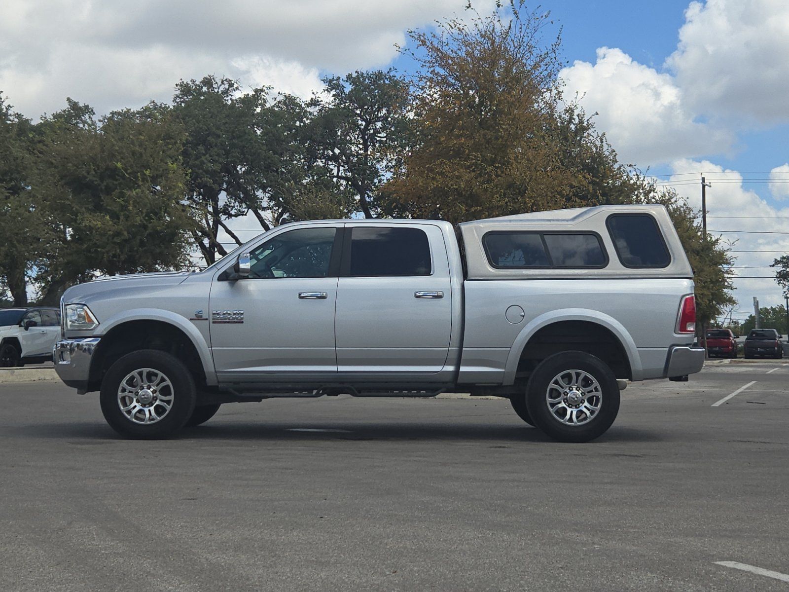 Used 2017 RAM 2500 Laramie AWD/4WD image 2