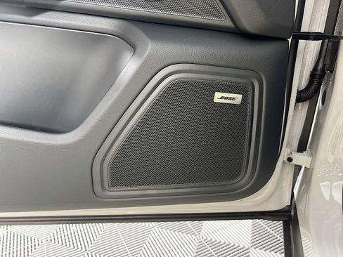 New 2026 Porsche Macan image 21