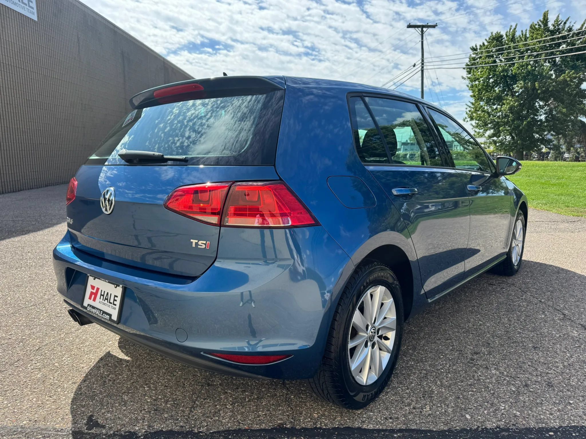 Used 2017 Volkswagen Golf SEL FWD image 9