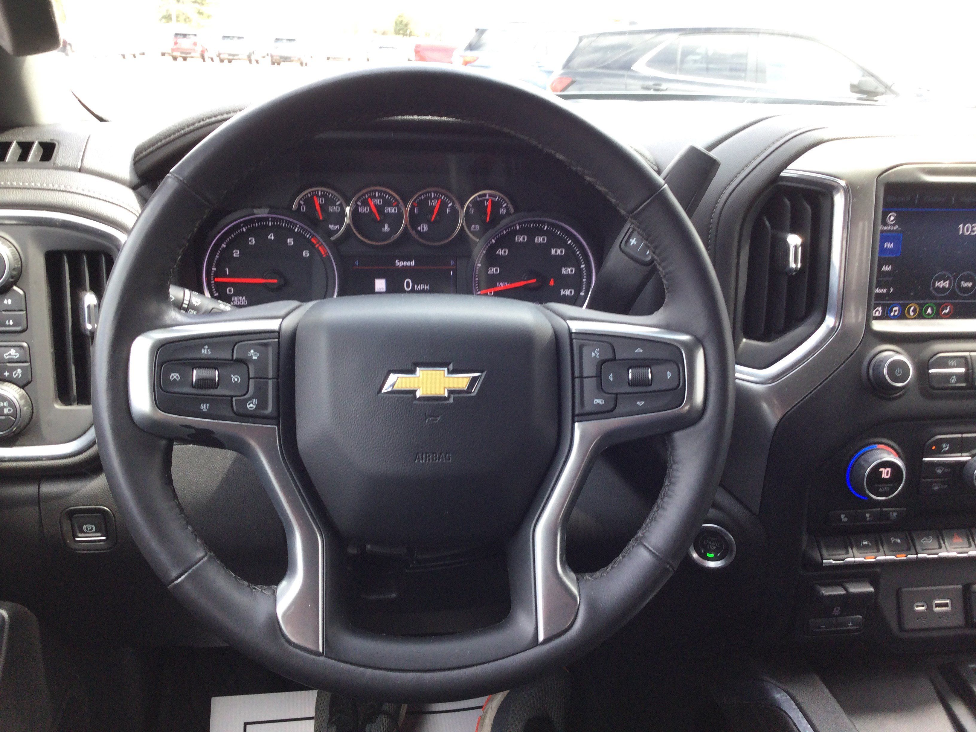Used 2022 Chevrolet Silverado 1500 LTZ w/ LTZ Premium Package AWD/4WD image 15
