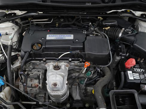 Used 2014 Honda Accord Sport image 28