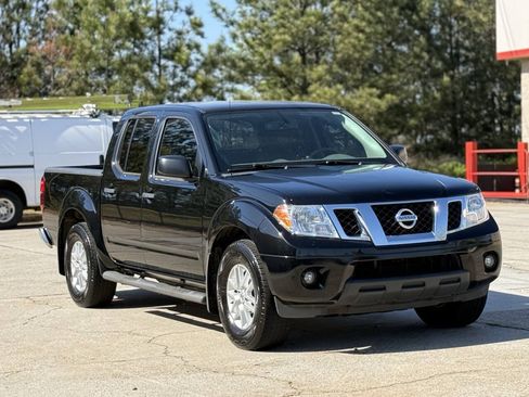 Used 2021 Nissan Frontier SV RWD image 3
