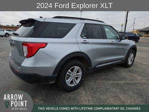 Used 2024 Ford Explorer XLT w/ Equipment Group 202A image 12