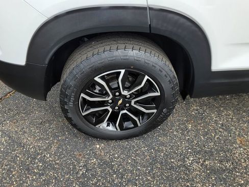 Used 2023 Chevrolet TrailBlazer ACTIV w/ Sun and Liftgate Package image 12