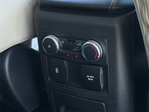 Used 2022 Ford Explorer Limited w/ Limited Technology Package image 40