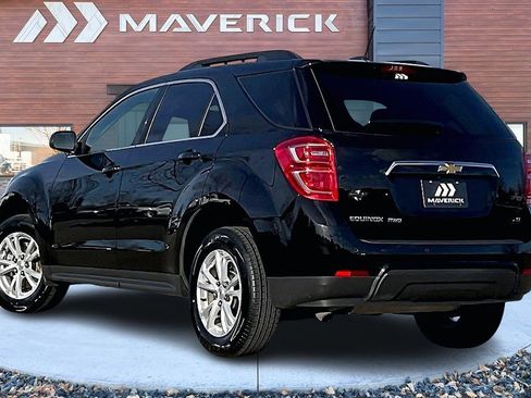 Used 2017 Chevrolet Equinox LT w/ Driver Confidence Package II image 4