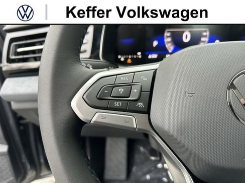 New 2026 Volkswagen Jetta SE FWD image 17