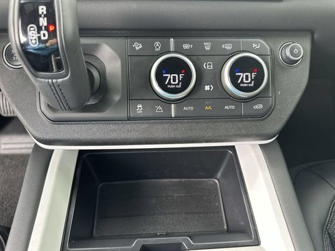 Used 2025 Land Rover Defender 110 S AWD/4WD image 35