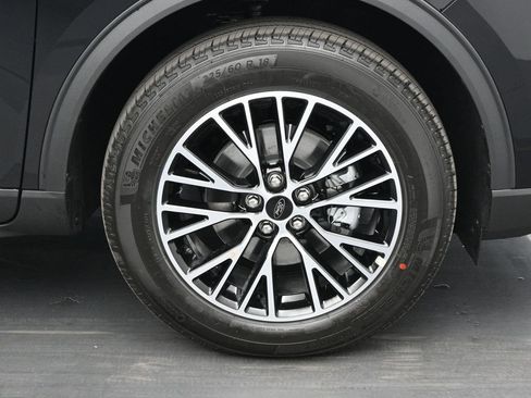 New 2025 Ford Escape SE image 22