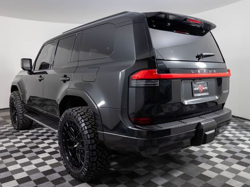 Used 2026 Lexus GX 550 w/ Accessory Package (2T) image 4