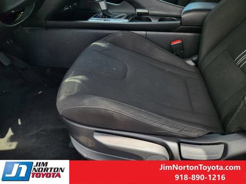Used 2022 Hyundai Elantra SEL w/ Convenience Package FWD image 26