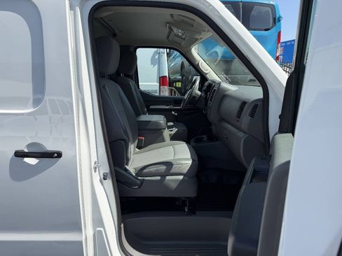 Used 2021 Nissan NV 2500 SV RWD image 16