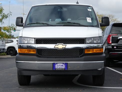 Used 2024 Chevrolet Express 2500 w/ Driver Convenience Package image 24