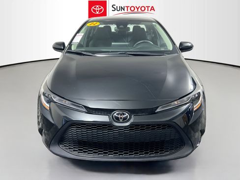 Used 2022 Toyota Corolla LE image 10