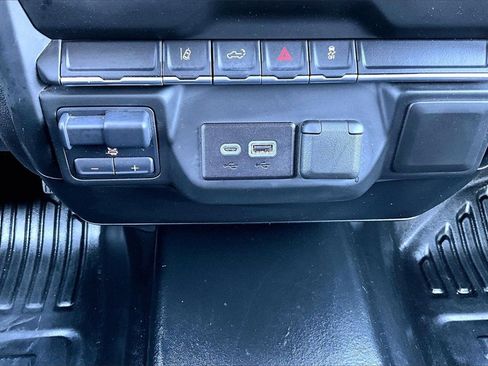Used 2024 Chevrolet Silverado 2500 W/T w/ WT Convenience Package image 33
