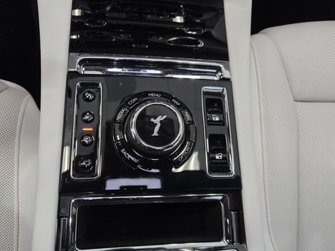 Used 2024 Rolls-Royce Ghost image 13