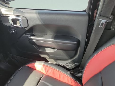 Used 2021 Jeep Wrangler Unlimited Sport AWD/4WD image 13
