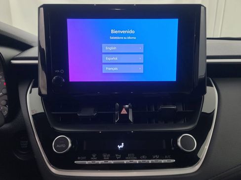 Used 2025 Toyota Corolla Cross LE image 30