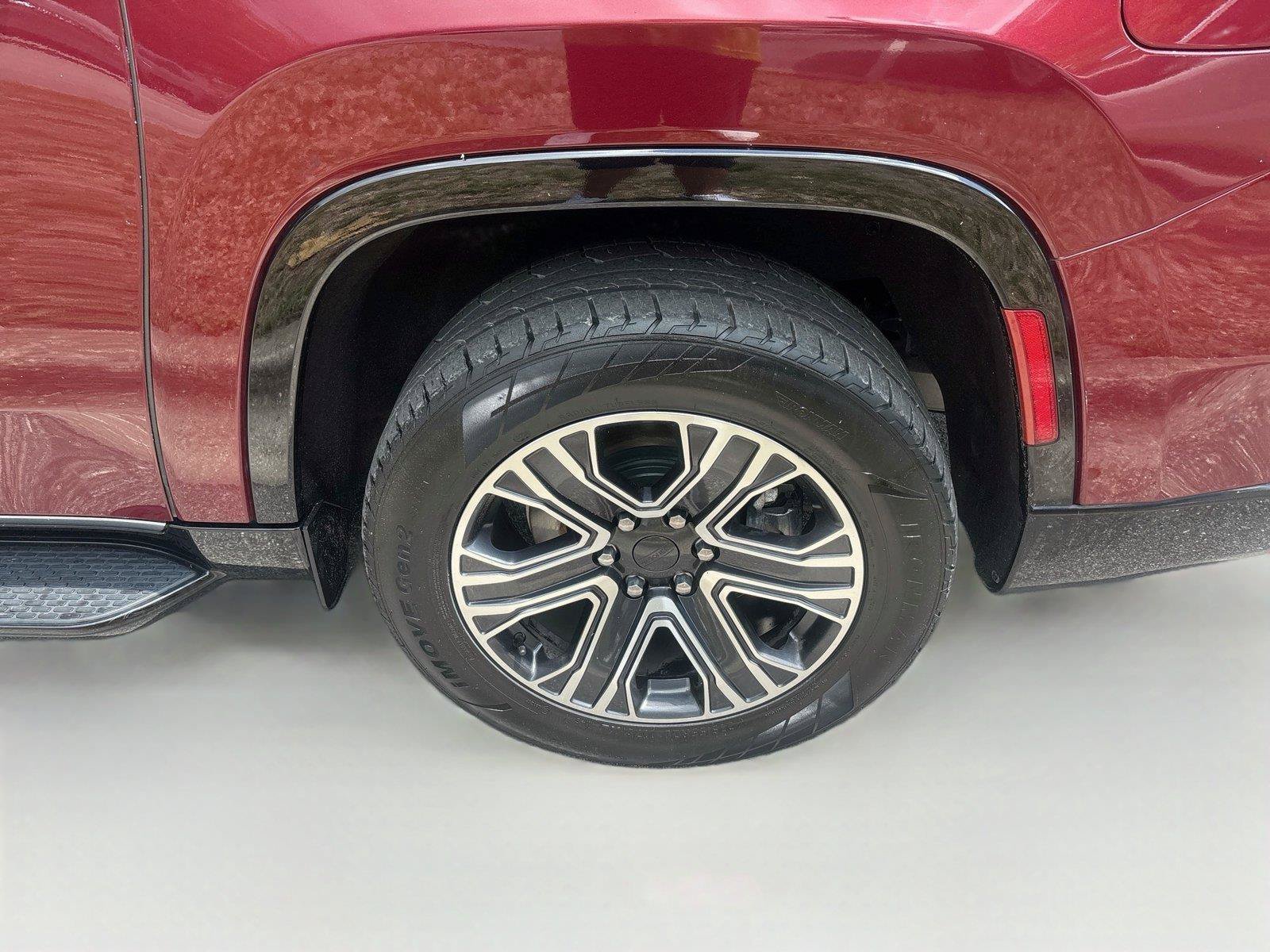 Used 2024 Jeep Wagoneer L Series II RWD image 34