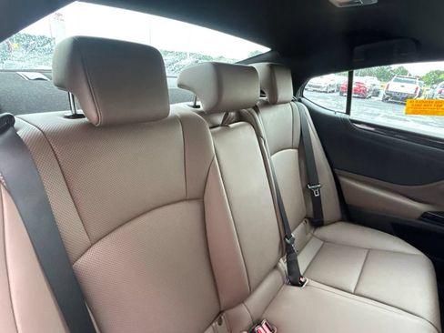 Used 2023 Lexus ES 350 w/ Accessory Package (Z2) FWD image 31