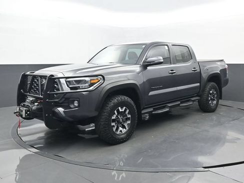 Used 2023 Toyota Tacoma TRD Off-Road w/ TRD Premium Off Road Package AWD/4WD image 24