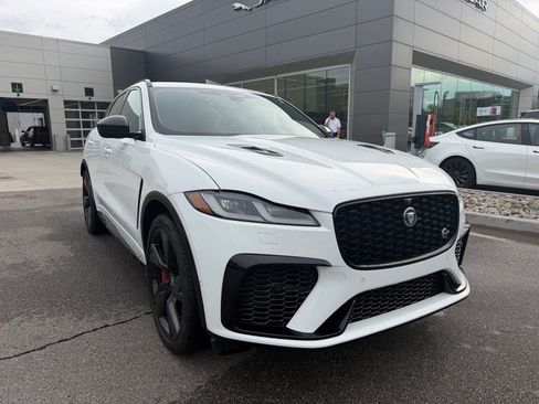 Used 2024 Jaguar F-PACE SVR AWD/4WD image 3