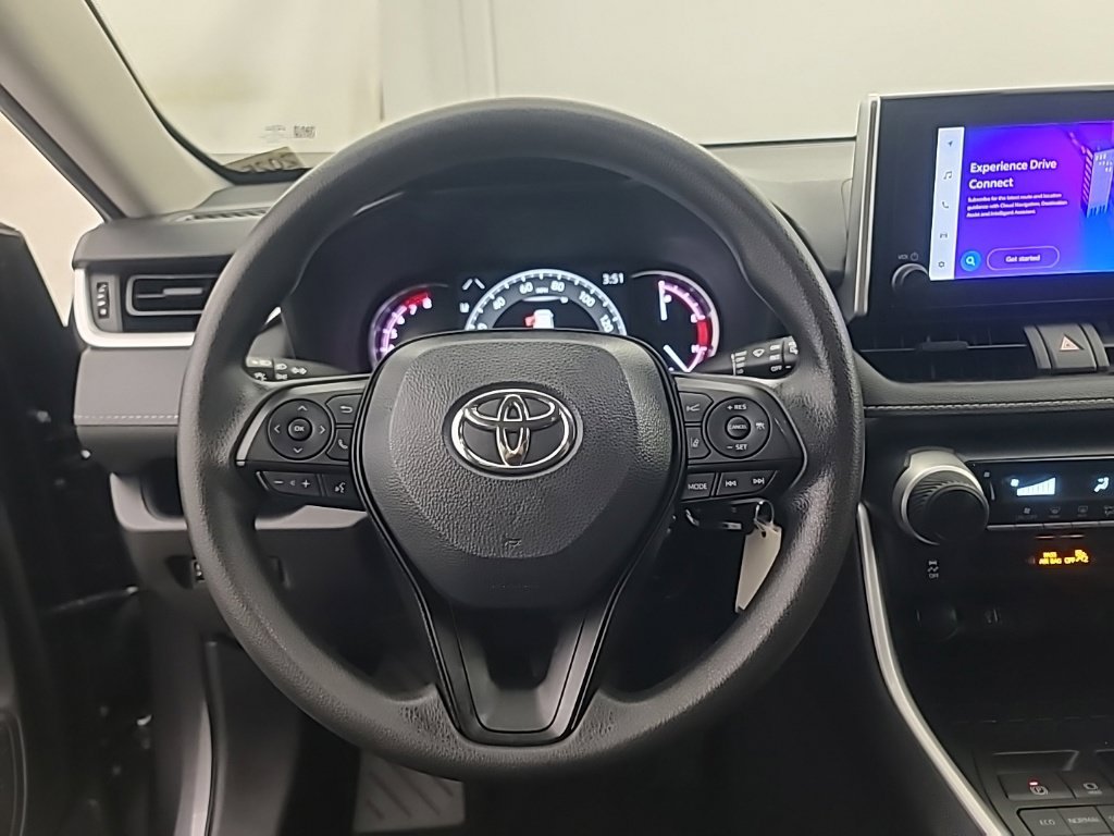 Used 2025 Toyota RAV4 LE AWD/4WD image 30