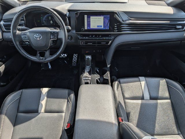 Used 2025 Toyota Camry SE FWD image 11