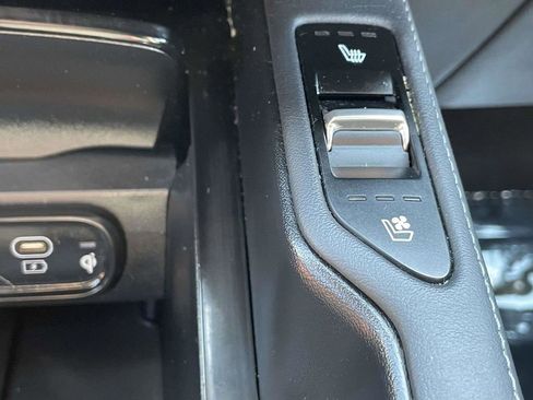 Used 2023 Kia Telluride EX w/ EX Captain's Chair Package FWD image 38