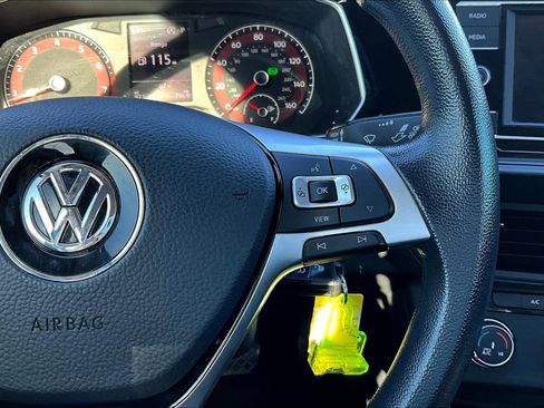 Used 2020 Volkswagen Jetta R-Line image 18