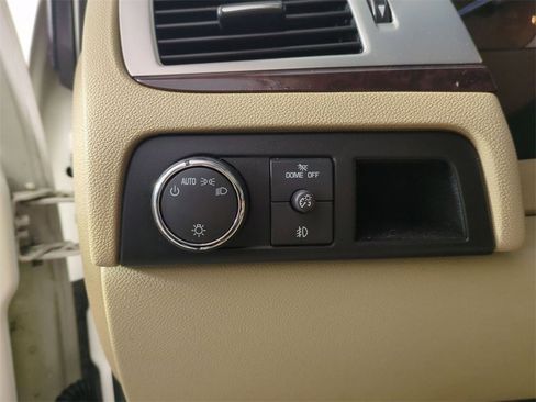 Used 2011 Cadillac Escalade ESV Luxury image 14