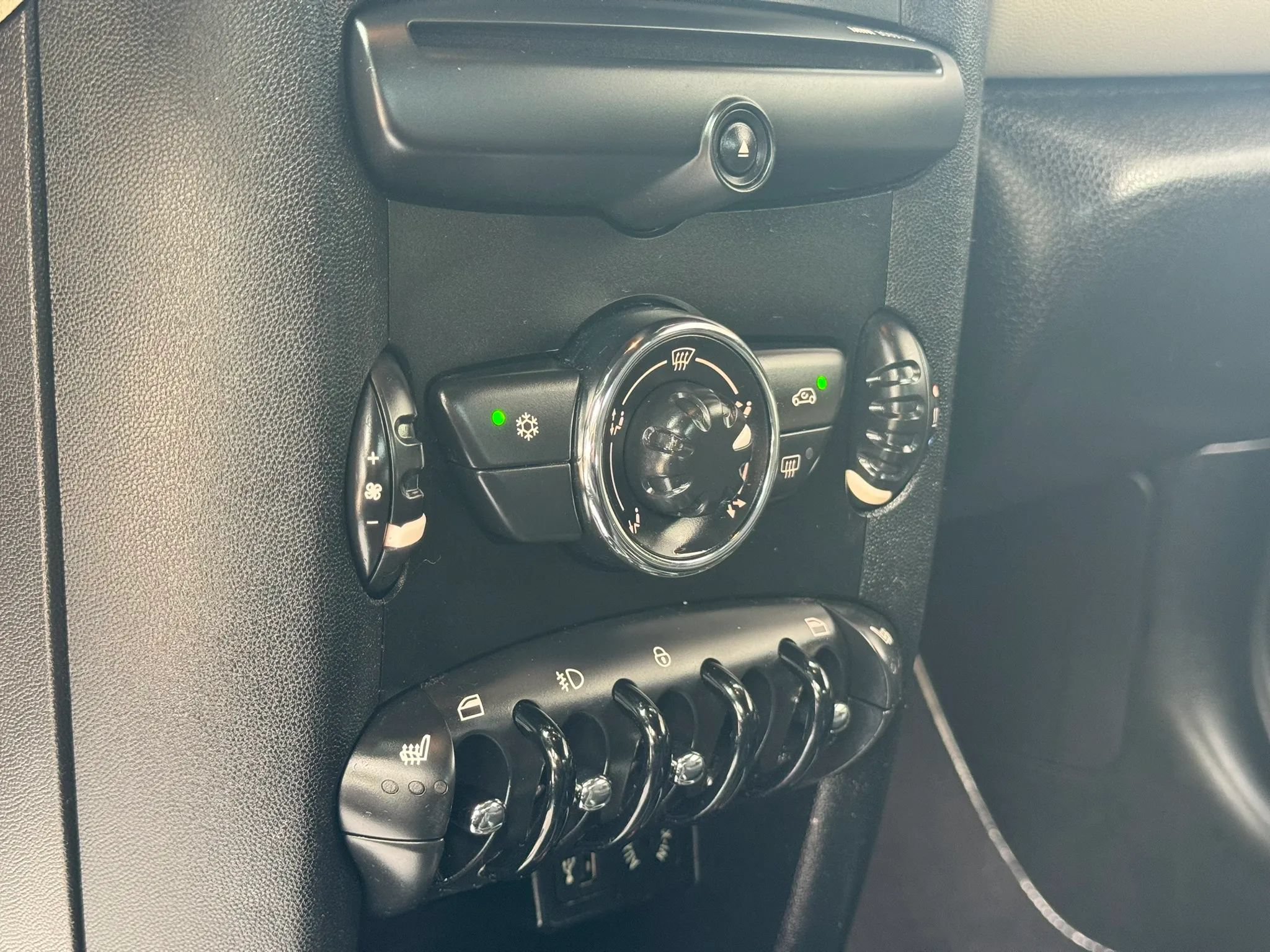 Used 2012 MINI Cooper Coupe S FWD image 16