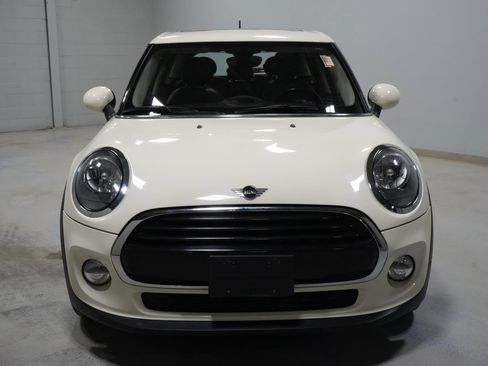 Used 2019 MINI Cooper 4-Door Hardtop image 9