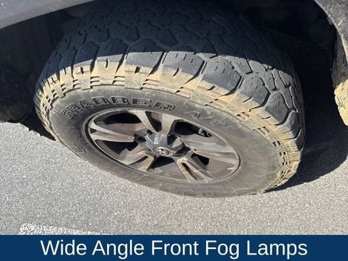 Used 2018 Toyota Tacoma TRD Sport image 23