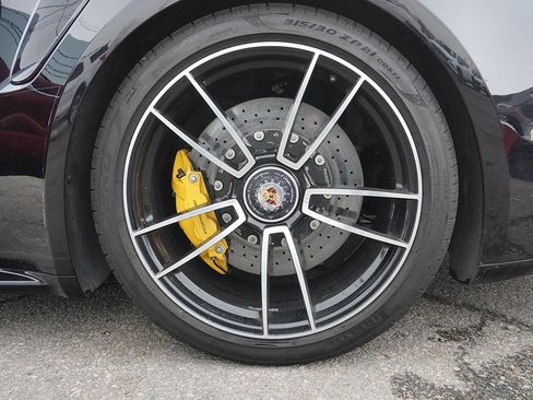 Used 2022 Porsche 911 Turbo S w/ 911 Turbo Sportdesign Package AWD/4WD image 31