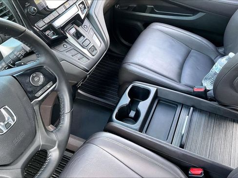 Used 2019 Honda Odyssey Touring image 18