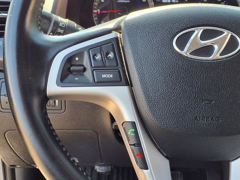 Used 2014 Hyundai Accent SE image 6