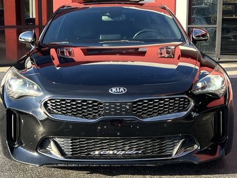 Used 2020 Kia Stinger GT2 image 11