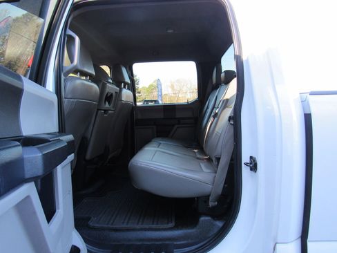 Used 2017 Ford F250 XL w/ Power Equipment Group image 15