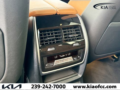 Used 2023 BMW X7 xDrive40i w/ M Sport Package image 21